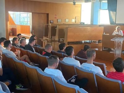 O Concello de Cangas, disposto a contratar a 23 socorristas e 2 patróns e estuda se é posible un soldo de 1.500 € netos ao mes
