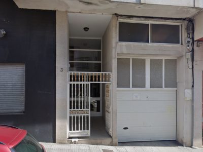 Aparece morta unha veciña de Cangas no portal do seu edificio tras caerse polas escaleiras