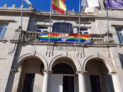 Marín reivindica o amor diverso, libre e tolerante con varias accións polo Día Internacional do Orgullo LGTB