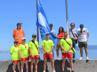 Bueu iza por primeira vez a Bandeira Azul da praia da Banda do Río