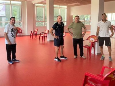 A Piscina Municipal de Bueu acolle este mes actividades para persoas con párkinson e ximnasia na auga