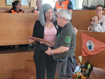 Protección Civil de Cangas concede a súa distinción á Unidade de Investigación de Incendios Forestais (UIFO) da Xunta