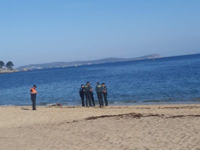 Atopan un cadáver na praia de Tulla, en Bueu