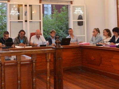 O pleno de Bueu aproba mellorar a rúa que dá acceso ao centro de saúde