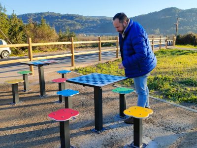 O Concello de Vilaboa instala un parque biosaludable nun lateral do vial do Picho