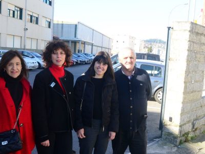 Leticia Gallego pide á Xunta que repare os vestiarios e cambie a pista do polideportivo do IES Rodeira este mesmo ano