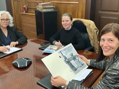 Marín celebrará o Día do Libro cun obradoiro de escritura creativa da man de Elena Gallego