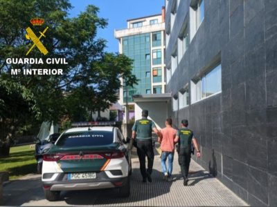 Detenido un vecino de Cangas como supuesto autor de un atraco a un supermercado de la localidad