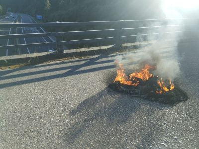 Outros tres contedores arden en Moaña en apenas media hora