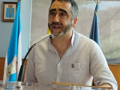 Dimisión no goberno tripartito de Cangas