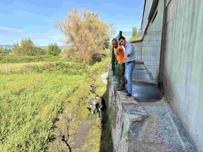 Iníciase a limpeza anual do leito dos ríos marinenses