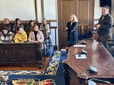 Arranca en Marín o Obradoiro Dual de Emprego con 20 participantes, que se formarán nos sectores da atención sociosanitaria e a pesca