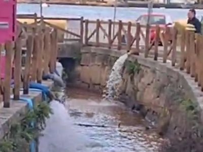 El Seprona denuncia a la UTE Gestión Cangas por un mes de vertidos fecales a la ría de Aldán