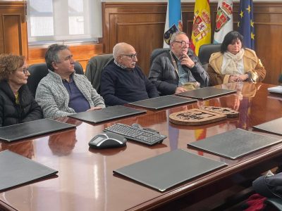 Novas reúnese cos furancheiros de Marín de cara ao arranque da tempada