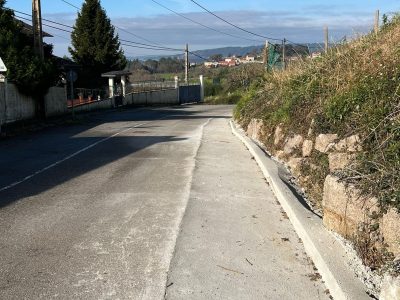 Melloradas as cunetas no entorno do cemiterio e a Igrexa do Campo