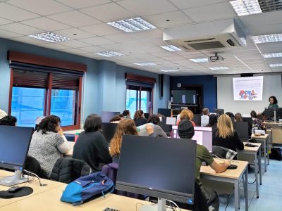 O alumnado do Obradoiro Dual de Emprego de Marín fórmase en prevención de riscos laborais