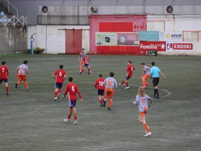 El Alondras urge un césped nuevo por lesiones e incumplimiento