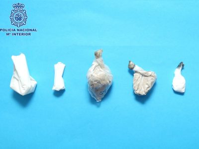 Detenidos dos individuos por “menudeo” de cocaína y heroína en Marín