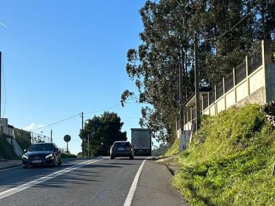 Camiones se pierden por la señalización a Castiñeiras