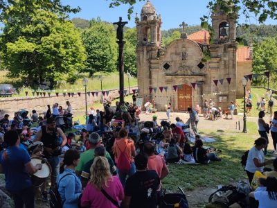 Mañá, festa rachada no adro de Darbo