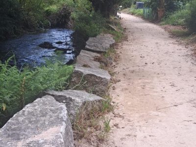 O Concello repara o sendeiro de Loira