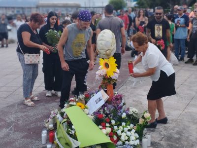 Familia y amigos recuerdan con flores a Michel en su 37 cumpleaños