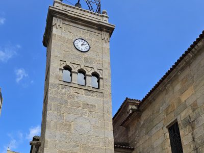 A Torre do Reloxo xa loce nova imaxedespois da obra de restauración
