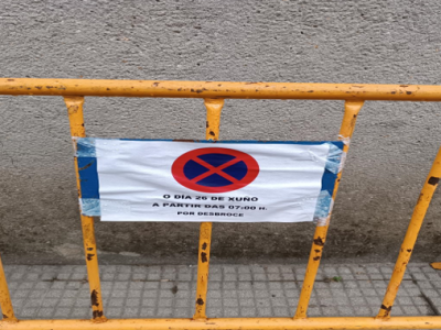 El PP denuncia que la «selva» frente al centro de salud sigue sin desbrozar