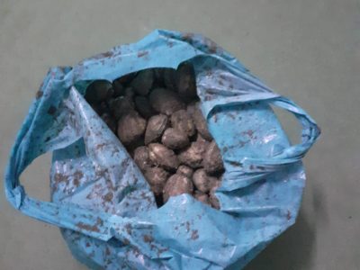 Cazan in fraganti a un furtivo en la playa de Meira en plenas fiestas