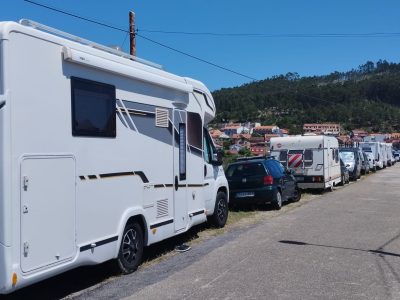 El tripartito envía a la oposición un borrador de ordenanza de caravanas 