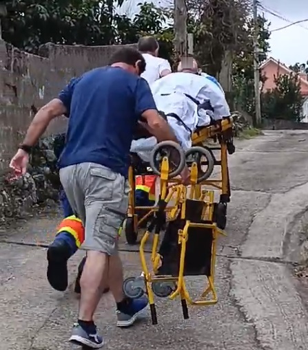 Bueu se moviliza para exigir viales donde tenga acceso la ambulancia 