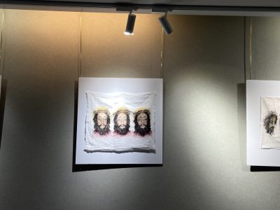 Cangas abre hoy la muestra con las obras del rostro de Jesús