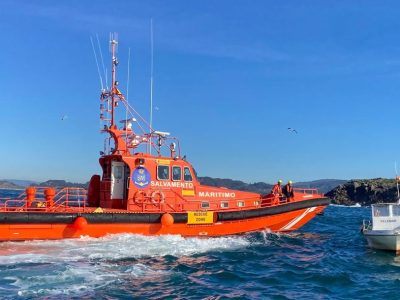 Hallan el cadáver de un cangués sobre su barco en Punta Couso
