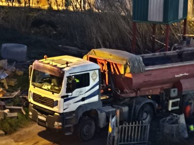 El ruido de maquinaria pesada despierta a los vecinos de Rodeira 