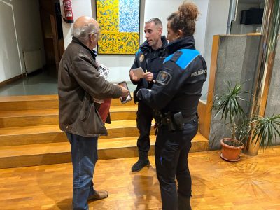 PP y AV abandonan el pleno por los insultos de un vecino