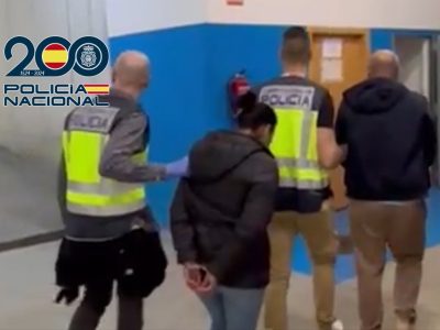 Detenida en Cangas una pareja por robar dinero a una anciana