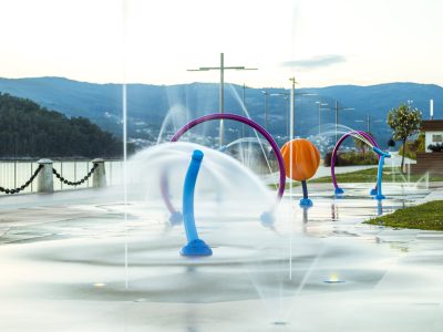 Os xogos de auga do Paseo Alcalde Blanco de Marín xa volven estar activos