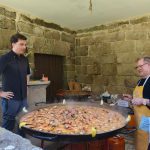 Mayo trae a Menduiña su paella de San Amaro