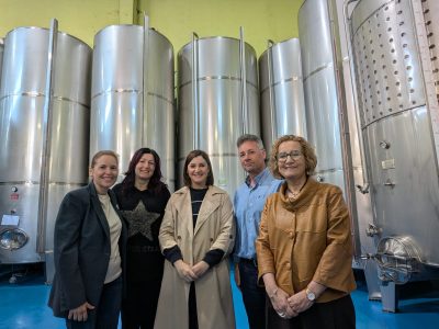 Visita institucional a Bodegas Costas