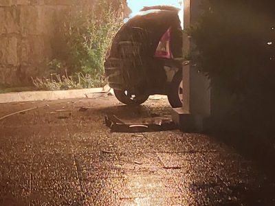 Arde un coche en Tirán