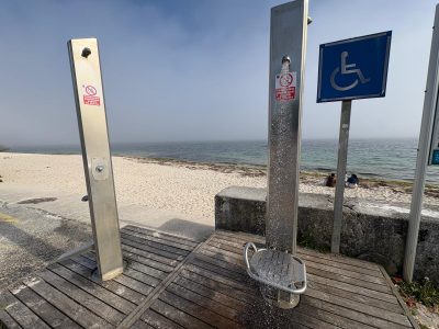 El gobierno local no activará las duchas de las playas en verano