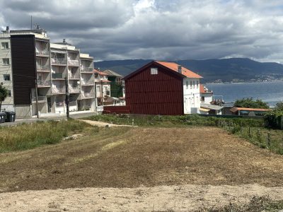 O Concello pon a disposición catro aparcadoiros públicos ao carón das praias