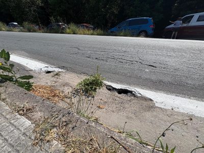 La carretera de Aldán se hunde por el mal estado de las tuberías