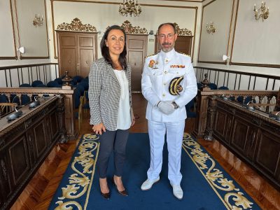 Primeira visita institucional ao Concello de Marín do novo comandante director da Escola Naval Militar