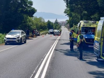 Seis heridos al quedarse dormido el conductor de un vehículo e invadir el carril contrario en Cangas
