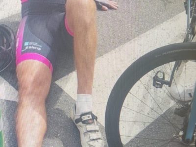 Un peatón «atropella» a un ciclista en Domaio