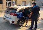 Se da a la fuga tras arrollar a dos vecinos que protestaban en O Hío
