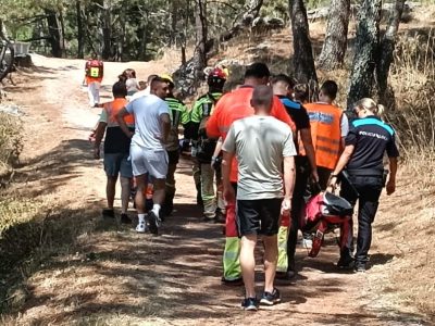 Un milagro salva a un menor de sufrir lesiones graves al caer en las Furnas de Santa Marta