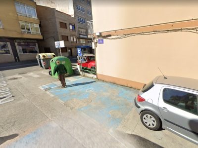 Pillado usando la tarjeta para personas con movilidad reducida caducada y cuya titular era su cuñada fallecida hace siete años