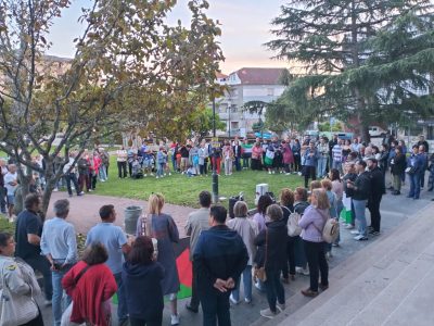 Moaña se concentra en apoyo a la flotilla